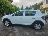 Usata Dacia Sandero Stepway 90 CV (66 kW) 2014 Bianco Berlina