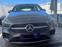 Usata Mercedes B180 136 CV (100 kW) 2020 Grigio Monovolume