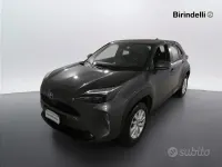 Usata Toyota Yaris Cross Active 92 CV (67 kW) 2022 Grigio SUV