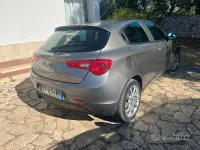 Usata Alfa Romeo Giulietta 120 CV (88 kW) 2011 Grigio Utilitaria