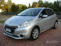 Usata Peugeot 208 Active 82 CV (60 kW) 2013 Grigio Utilitaria