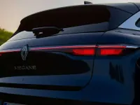 Usata Renault Megane E-Tech Techno 55 kW (75 CV) 2024 Blu/azzurro Berlina