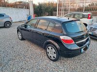 Usata Opel Astra 101 CV (74 kW) 2005 Nero Berlina