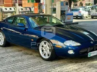 Begagnad Jaguar XK8 284 HK (208 kW) 2001 Blå Sportkupé