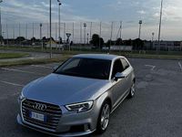 Käytetty Audi A3 Sport 150 HP (110 kW) 2016 Harmaa Sedan