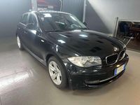 Usata BMW 118 143 CV (105 kW) 2011 Nero Utilitaria