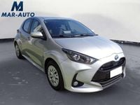 Usata Toyota Yaris Hybrid Active 116 CV (85 kW) 2022 Argento Utilitaria