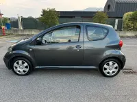 Usata Toyota Aygo Sol 68 CV (50 kW) 2005 Grigio Utilitaria