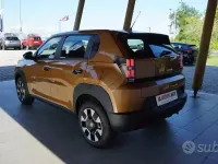 Nuova Fiat Grande Panda Icon 101 CV (74 kW) 2026 Marrone Utilitaria