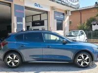 Usata Ford Focus Active 125 CV (91 kW) 2022 Blu Berlina