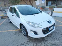 Usata Peugeot 308 Sportium 112 CV (82 kW) 2012 Bianco Berlina