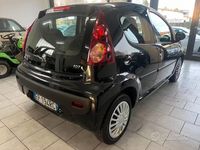 Usata Peugeot 107 Active 68 CV (50 kW) 2013 Nero Utilitaria