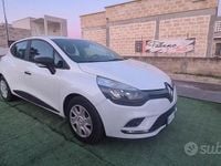 Käytetty Renault Clio IV Life 75 HP (55 kW) 2019 Valkoinen Sedan