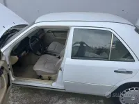Usata Mercedes 200 122 CV (89 kW) 1990 Bianco Berlina
