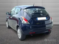 Usata Lancia Ypsilon 69 CV (50 kW) 2017 Blu Utilitaria