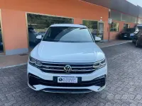 Usata VW Tiguan R-line 150 CV (110 kW) 2023 Bianco SUV