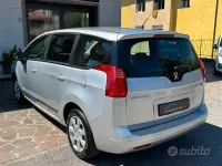 Usata Peugeot 5008 Premium 109 CV (80 kW) 2010 Grigio Monovolume