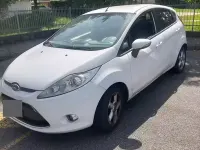 Usata Ford Fiesta Titanium 70 CV (51 kW) 2011 Bianco Berlina