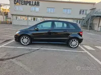 Usata Mercedes B180 109 CV (80 kW) 2006 Nero Monovolume