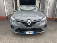 Usado Renault Clio V Intens 101 CV (74 kW) 2020 Gris Berlina