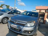 Usata Opel Astra Club 101 CV (74 kW) 2006 Blu Berlina