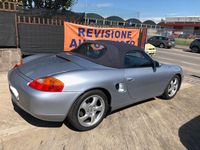 Second-hand Porsche Boxster 220 CP (161 kW) 2000 Argintiu Cabrio