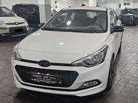 Usata Hyundai i20 75 CV (55 kW) 2016 Alpine white Berlina