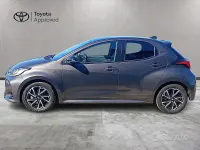 Usata Toyota Yaris Hybrid Lounge 92 CV (67 kW) 2021 Grigio SUV