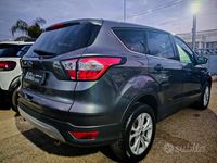 Usata Ford Kuga 150 CV (110 kW) 2017 Grigio SUV