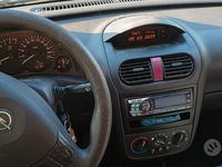 Usata Opel Corsa 80 CV (58 kW) 2004 Blu Utilitaria