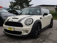 Usata Mini Cooper S 184 CV (135 kW) 2011 Bianco panna Utilitaria