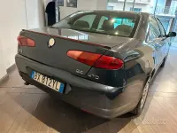 Usata Alfa Romeo 166 Distinctive 140 CV (102 kW) 2001 Bluazzurro Berlina