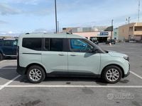 Usata Ford Tourneo Courier Active 125 CV (91 kW) 2025 Grigio Monovolume