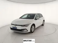 Usata VW Golf VIII Life 131 CV (96 kW) 2022 Bianco Berlina