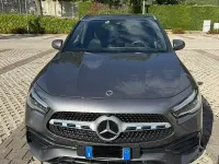 Usata Mercedes GLA220 AMG line 190 CV (139 kW) 2022 Grigio SUV