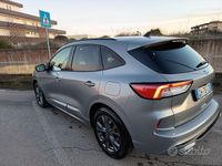 Usata Ford Kuga 120 CV (88 kW) 2022 Grigio SUV