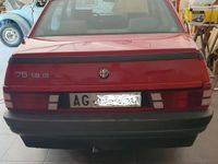 Usata Alfa Romeo 75 105 CV (77 kW) 1991 Rosso Berlina