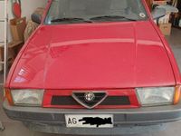 Usata Alfa Romeo 75 105 CV (77 kW) 1991 Rosso Berlina