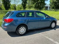 Usata Opel Astra Cosmo 60 CV (44 kW) 2014 Blu met Station wagon