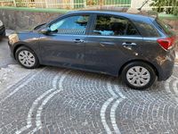 Usado Kia Rio 77 CV (56 kW) 2017 Berlina