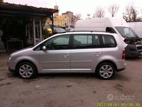 usata VW Touran 7 POSTI *GANCIO TRAINO* 2004