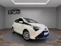 Usata Toyota Aygo Business Edition 72 CV (52 kW) 2019 Bianco Utilitaria