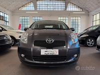 Usata Toyota Yaris Sol 87 CV (63 kW) 2008 Grigio Utilitaria