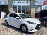 Usata Toyota Yaris Trend 72 CV (52 kW) 2023 Bianco Utilitaria