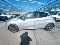 Usata Peugeot 208 Active 82 CV (60 kW) 2014 Grigio Utilitaria