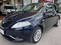 Usata Lancia Ypsilon Gold 69 CV (50 kW) 2017 Blu/azzurro Utilitaria