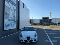Usata Alfa Romeo Giulietta Exclusive 170 CV (125 kW) 2013 Bianco Utilitaria