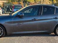 Usata Alfa Romeo Giulia 160 CV (117 kW) 2020 Grigio Berlina