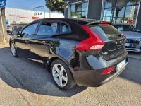 Usata Volvo V40 Momentum 120 CV (88 kW) 2017 Nero Berlina