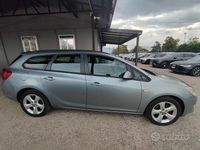 Usata Opel Astra Cosmo 115 CV (84 kW) 2011 Grigio Station wagon